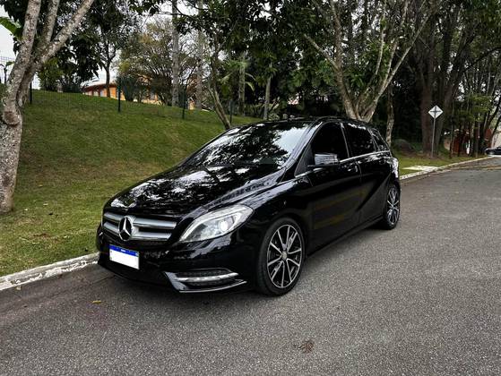 MERCEDES-BENZ B 200 1.6 SPORT TURBO GASOLINA 4P AUTOMÁTICO MERCEDES-BENZ B 200 1.6 SPORT TURBO GASOLINA 4P AUTOMÁTICO